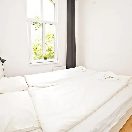 White Rock Апартаменты *