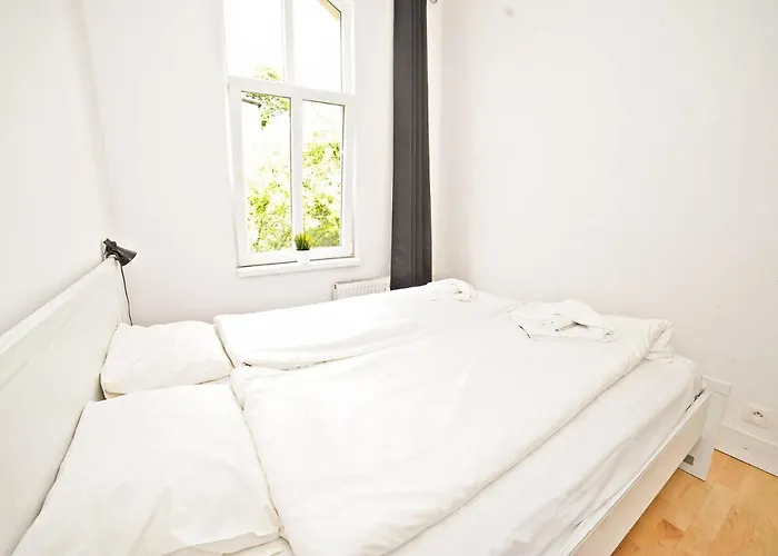 White Rock Апартаменты *